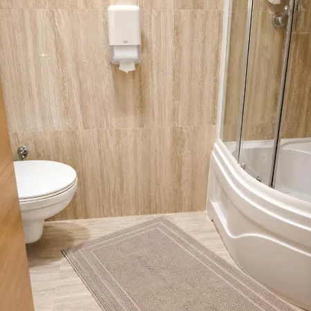 Vandrarhem Large With Free Parking Near Trieste And Croatia Matterija