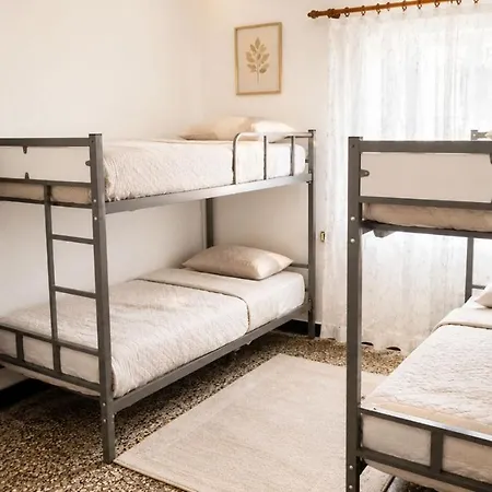 Vandrarhem Large With Free Parking Near Trieste And Croatia Matterija